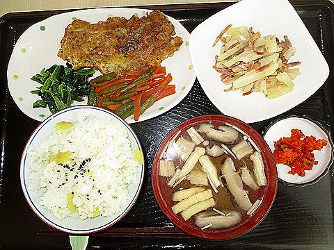 だん・だんでは毎日手作りのお食事を提供しています